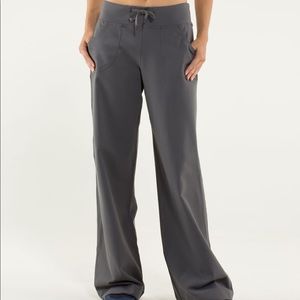LULULEMON / still pant 6